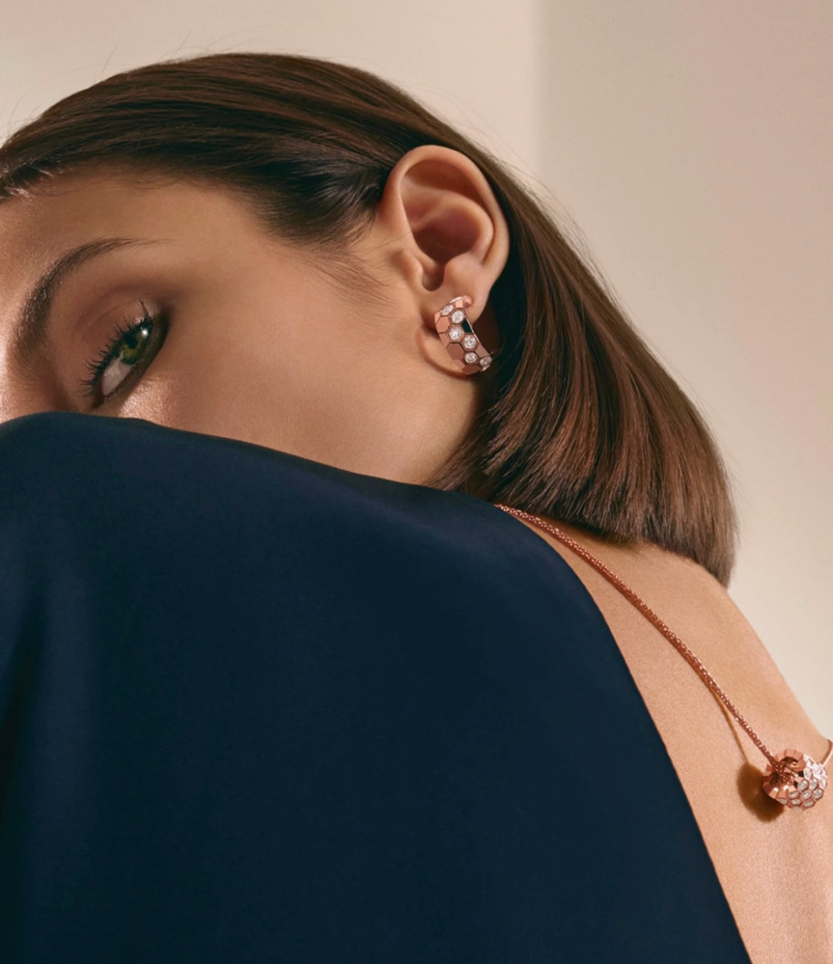 [Bijoux de luxe]Boucles d'oreilles créoles en diamant Bee Love 