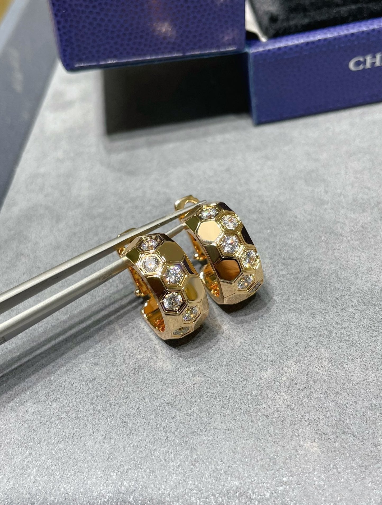 [Bijoux de luxe]Boucles d'oreilles créoles en diamant Bee Love 