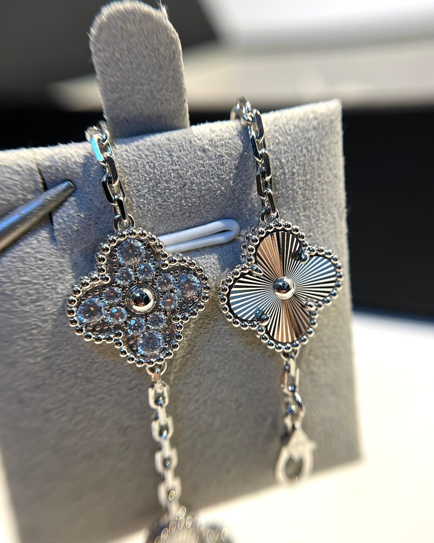 [Luxe Jewelry]CLOVER 5 MOTIF SILVER DIAMOND BRACELET