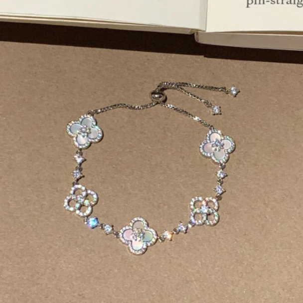 [Bijoux de luxe] Bracelet à 5 motifs en trèfle rose, bleu, rouge et blanc