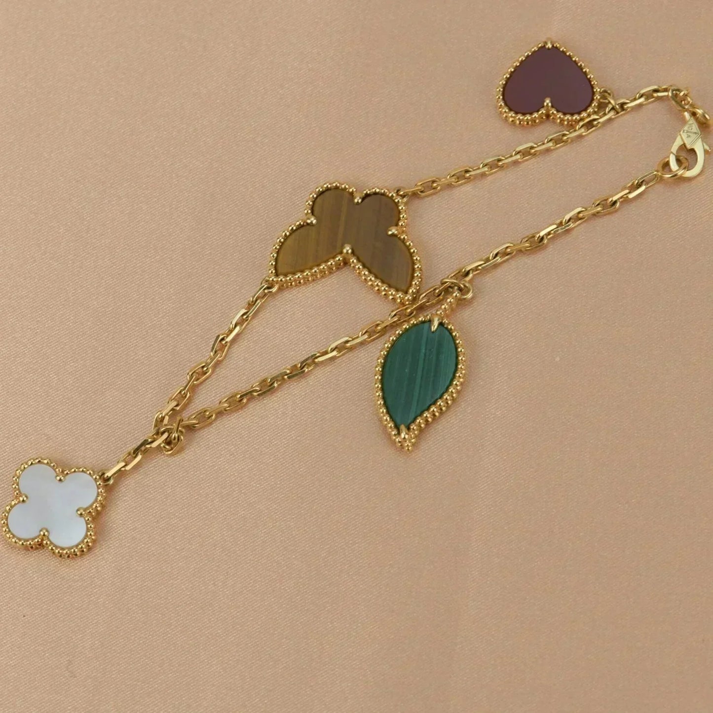 [Bijoux de luxe] Bracelet en or LUCKY SPRING à 5 motifs 