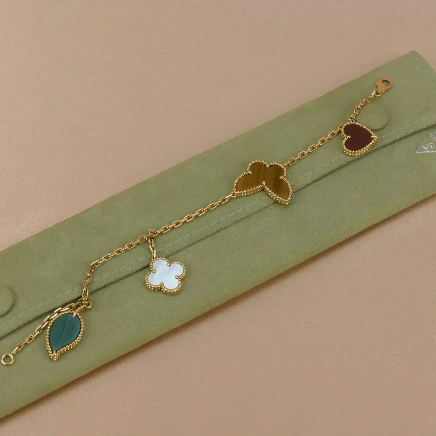 [Bijoux de luxe] Bracelet en or LUCKY SPRING à 5 motifs 
