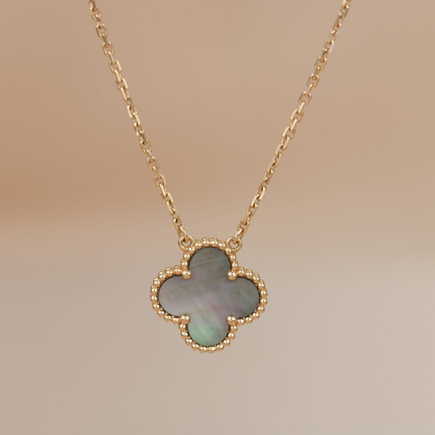 [Luxe Jewelry]CLOVER 15MM  GRAY MOTHER OF PEARL NECKLACE