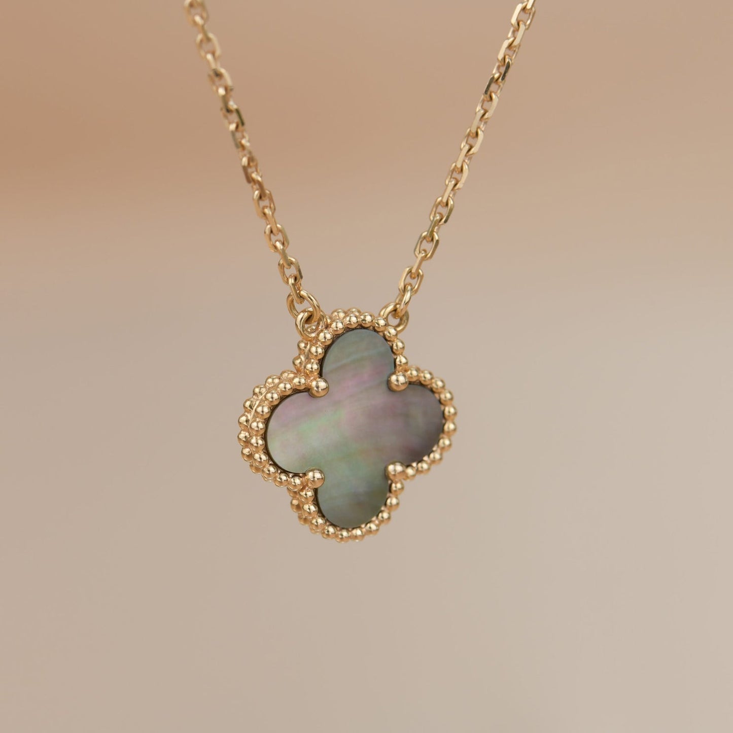 [Luxe Jewelry]CLOVER 15MM  GRAY MOTHER OF PEARL NECKLACE