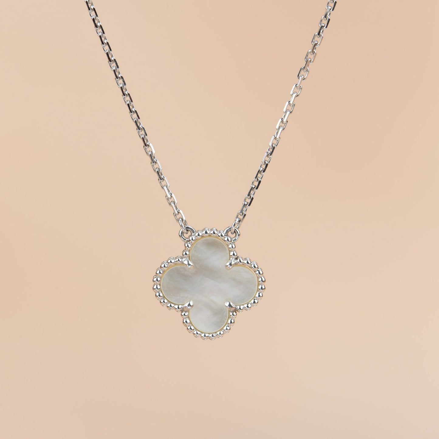 [Luxe Jewelry]CLOVER  15MM WHITE MOTHER-OF-PEARL SILVER
