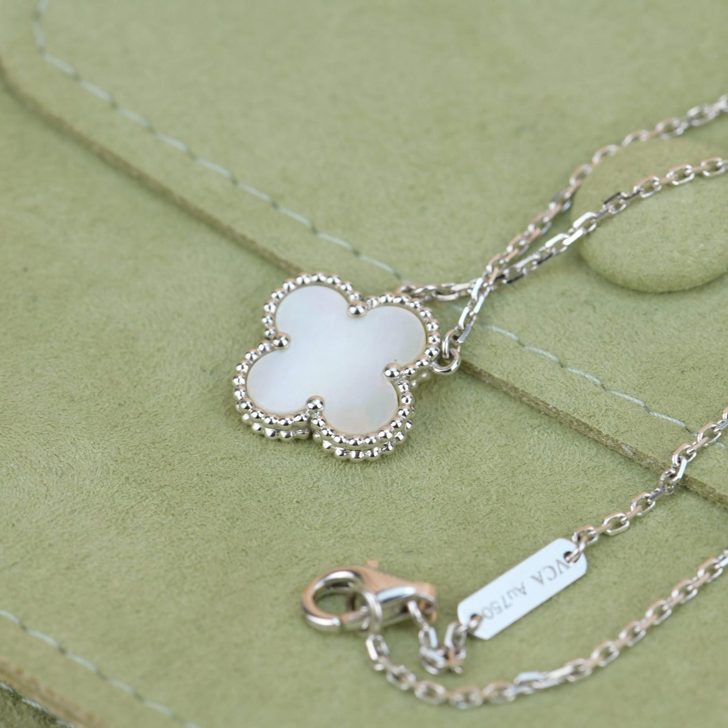 [Luxe Jewelry]CLOVER  15MM WHITE MOTHER-OF-PEARL SILVER