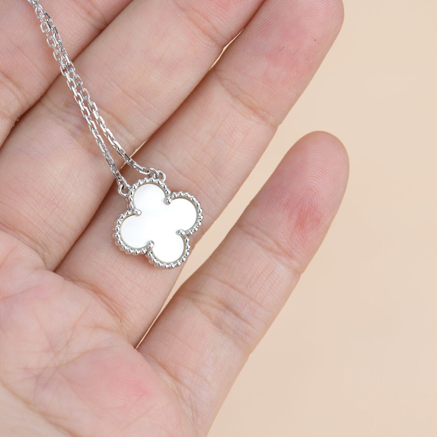 [Luxe Jewelry]CLOVER  15MM WHITE MOTHER-OF-PEARL SILVER