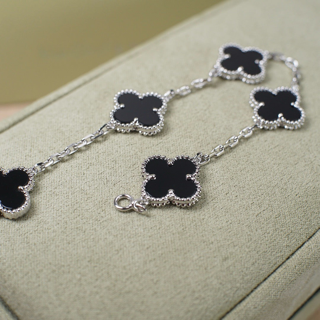 [Luxe Jewelry]CLOVER 5 MOTIF ONYXS  BRACELET SILVER