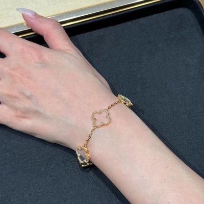 [Bijoux de luxe] Bracelet en or rose avec cristaux de roche et 5 motifs de trèfle