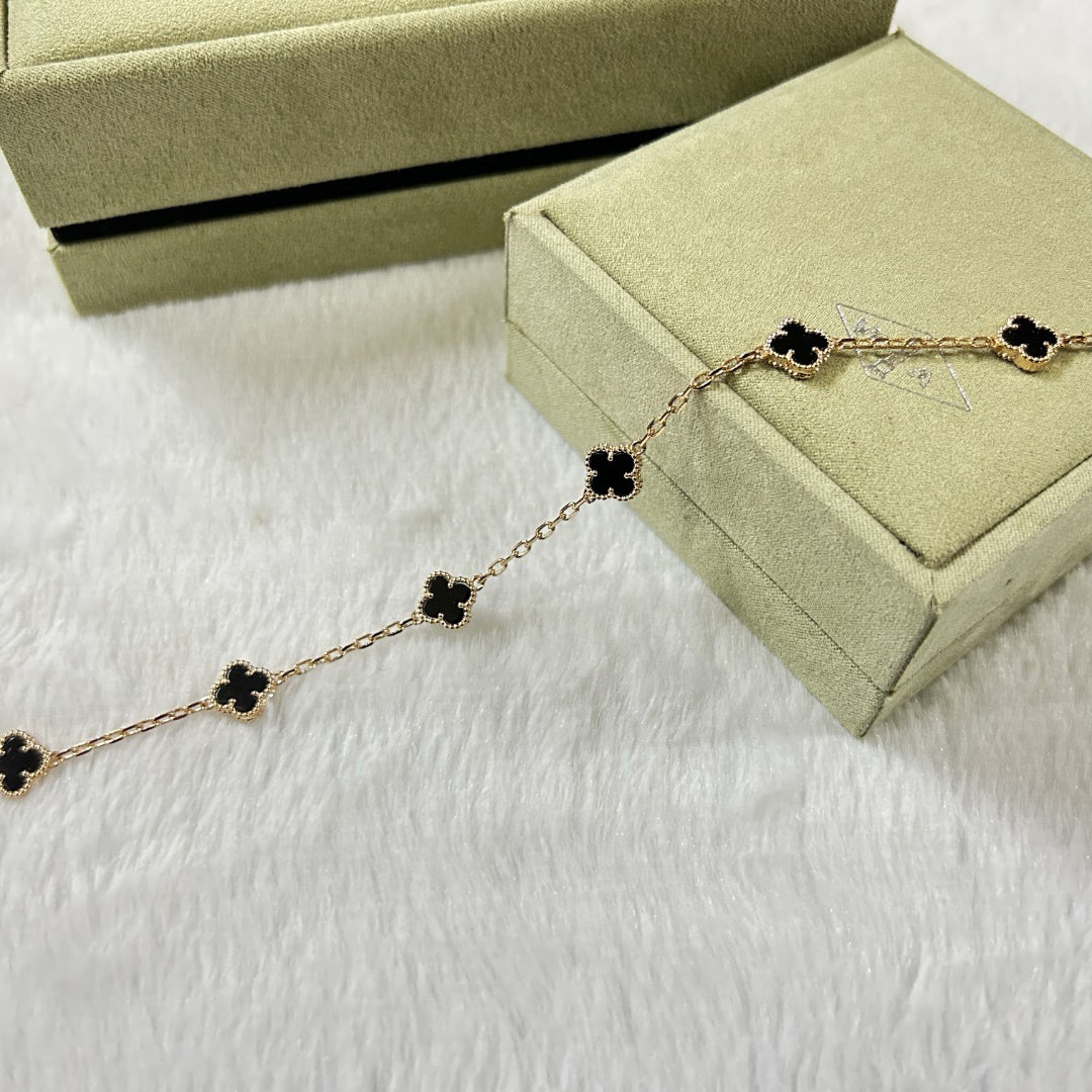 [Bijoux de luxe] Bracelet en onyx à six motifs de trèfle