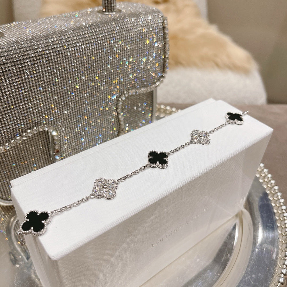 [Luxe Jewelry]CLOVER 5 MOTIF ONYXS DIAMOND BRACELET SILVER