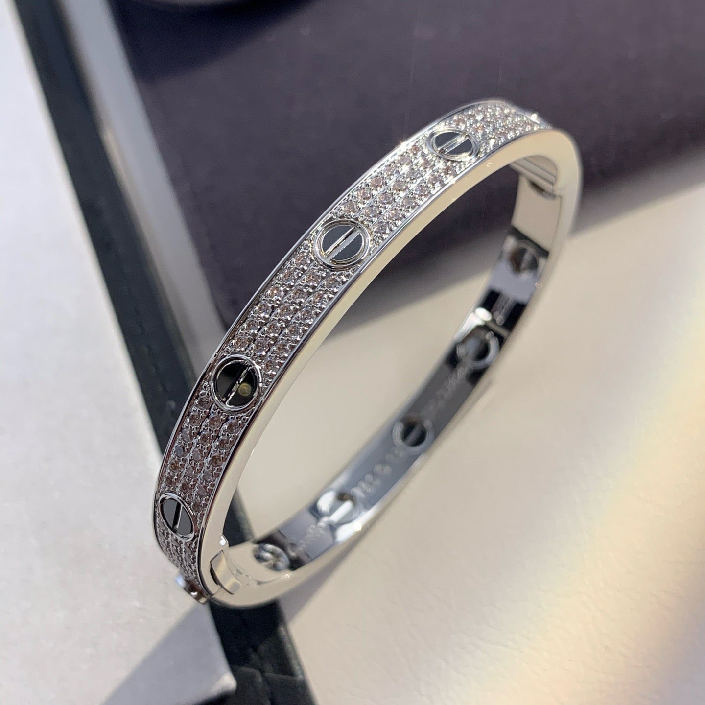 [Luxe Jewelry]LOVE BRACELET 6.1MM DIAMOND-PAVED CERAMIC