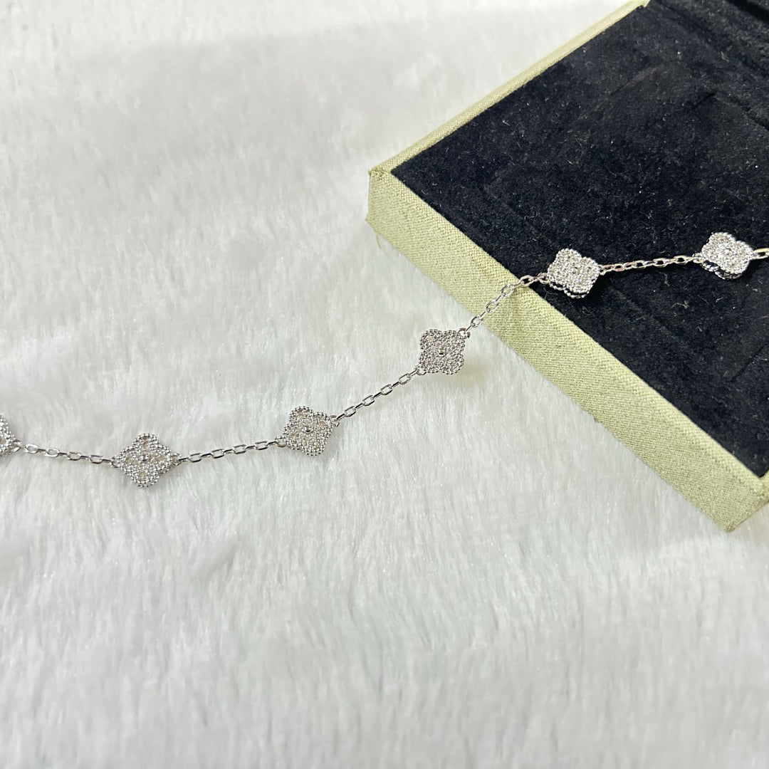 [Bijoux de luxe] Bracelet diamant à 6 motifs de trèfle