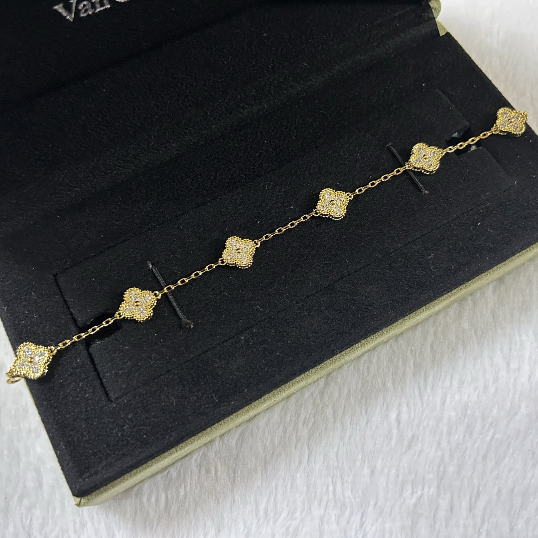 [Bijoux de luxe] Bracelet diamant à 6 motifs de trèfle