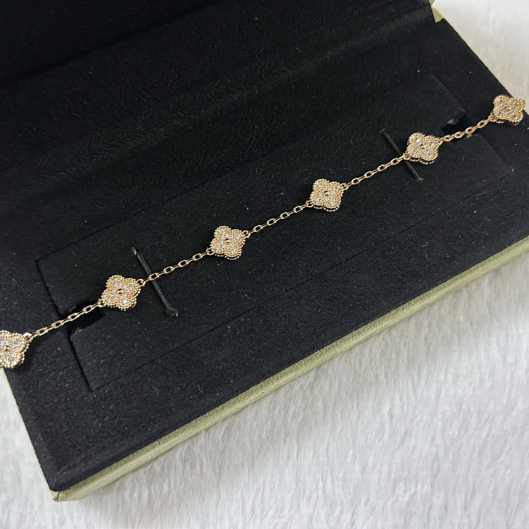 [Bijoux de luxe] Bracelet diamant à 6 motifs de trèfle