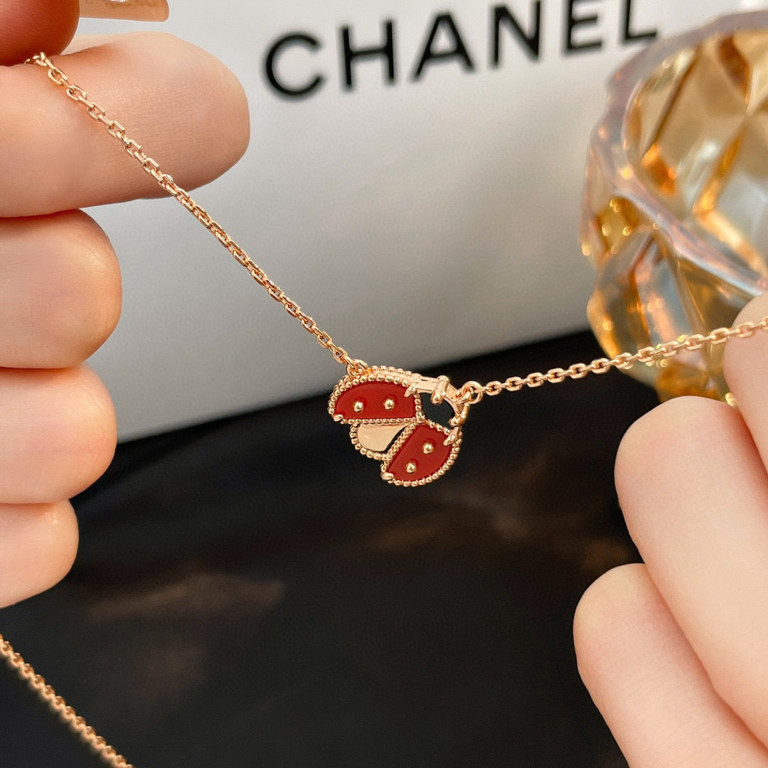 [Luxe Jewelry]LUCKY  CARNELIANS LADYBUG NECKLACE