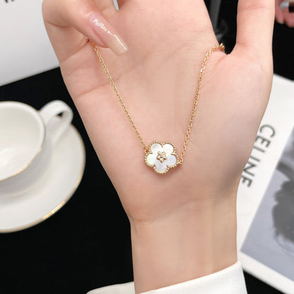 [Luxe Jewelry]LUCKY  WHITE MOP  PLUM BLOSSOM NECKLACE