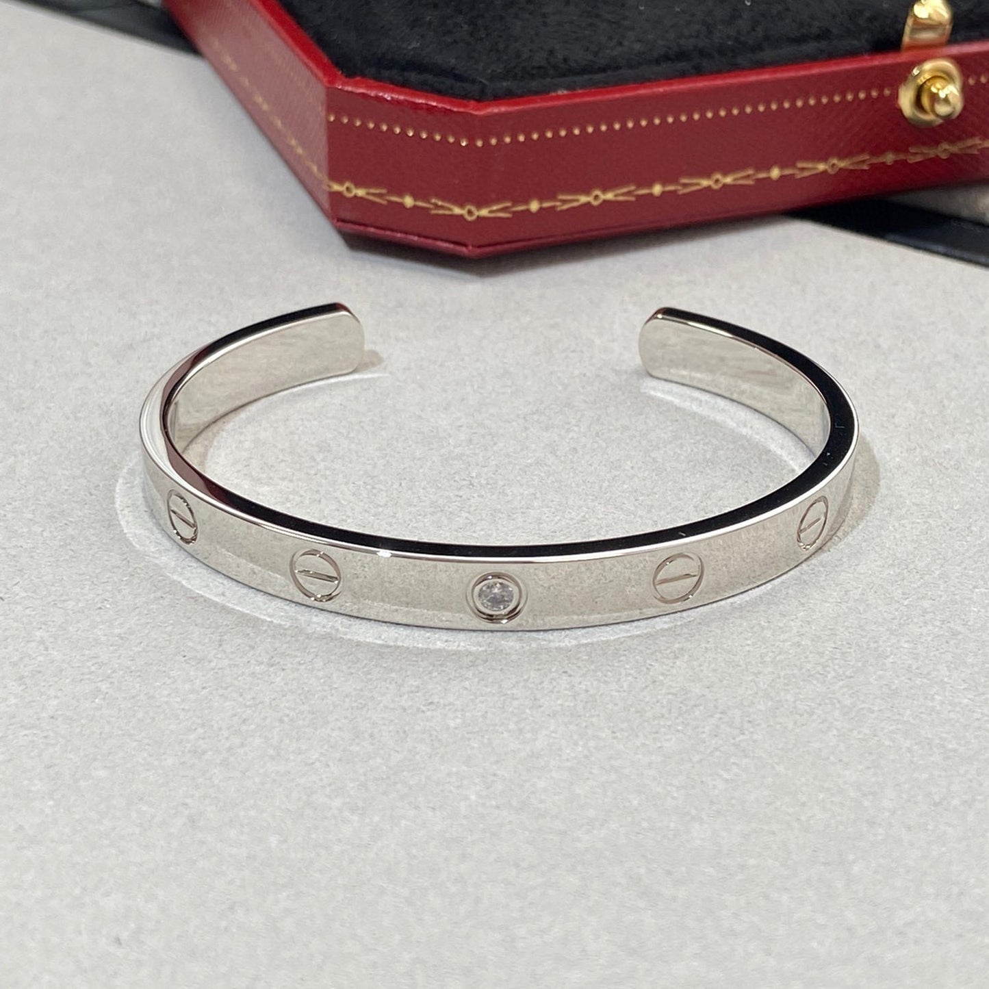 [Bijoux de luxe] Bracelet Love 6,1 mm 1 diamant manchette ouverte 