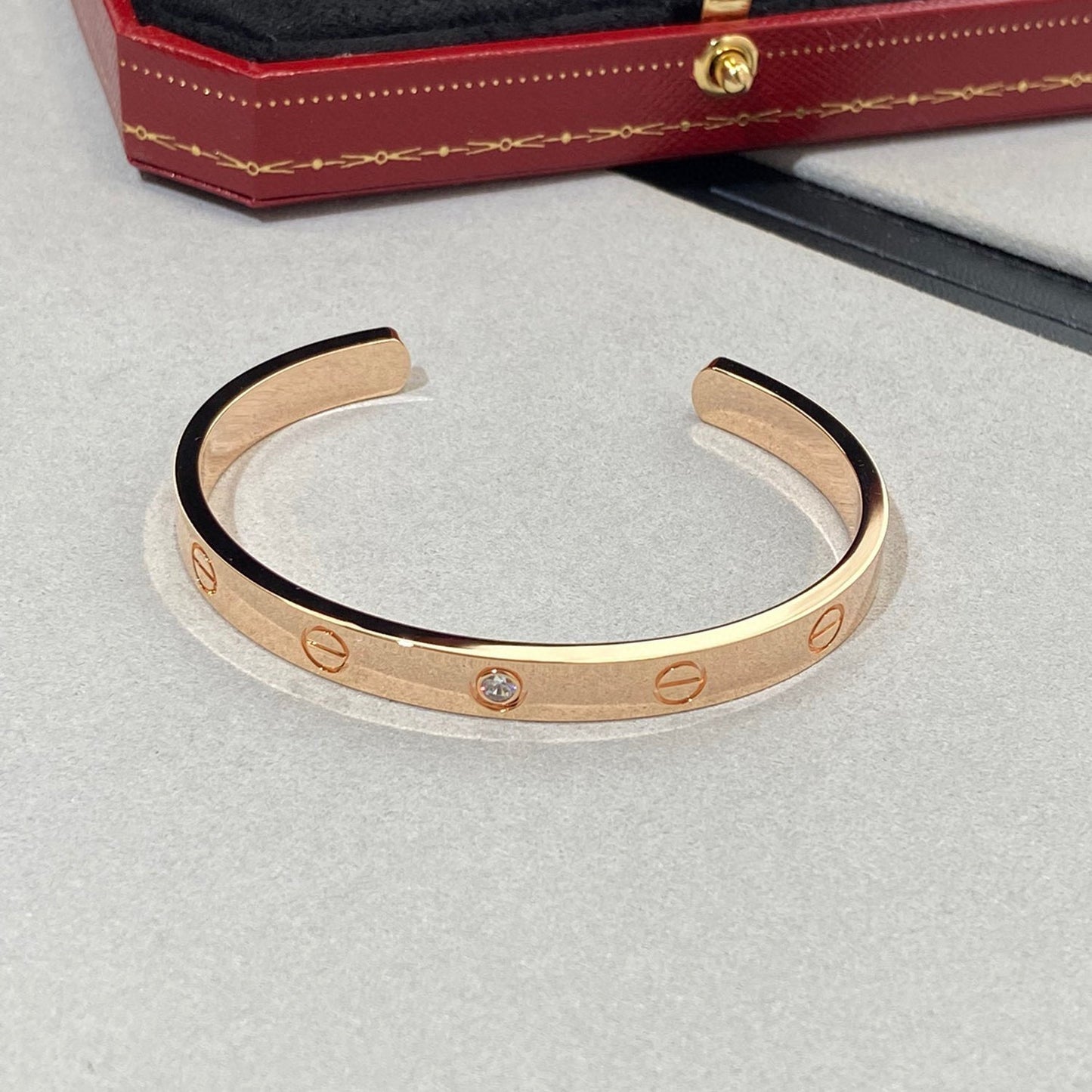 [Bijoux de luxe] Bracelet Love 6,1 mm 1 diamant manchette ouverte 