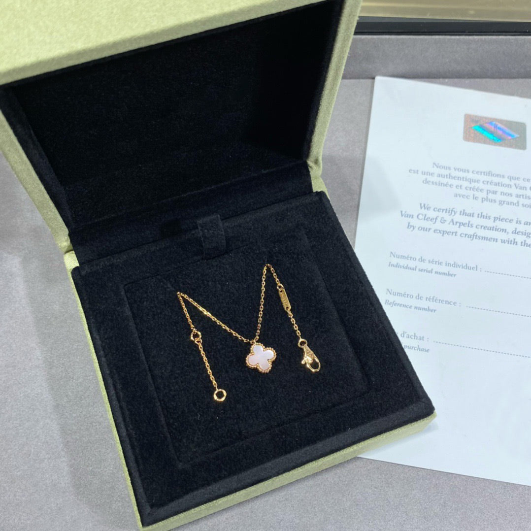 [Bijoux de luxe] Collier Clover 15 mm en nacre rose à fleur unique