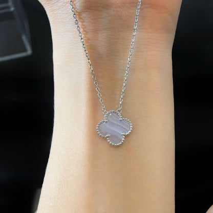 [Bijoux de luxe] Collier en calcédoine bleue Clover 15 mm en argent