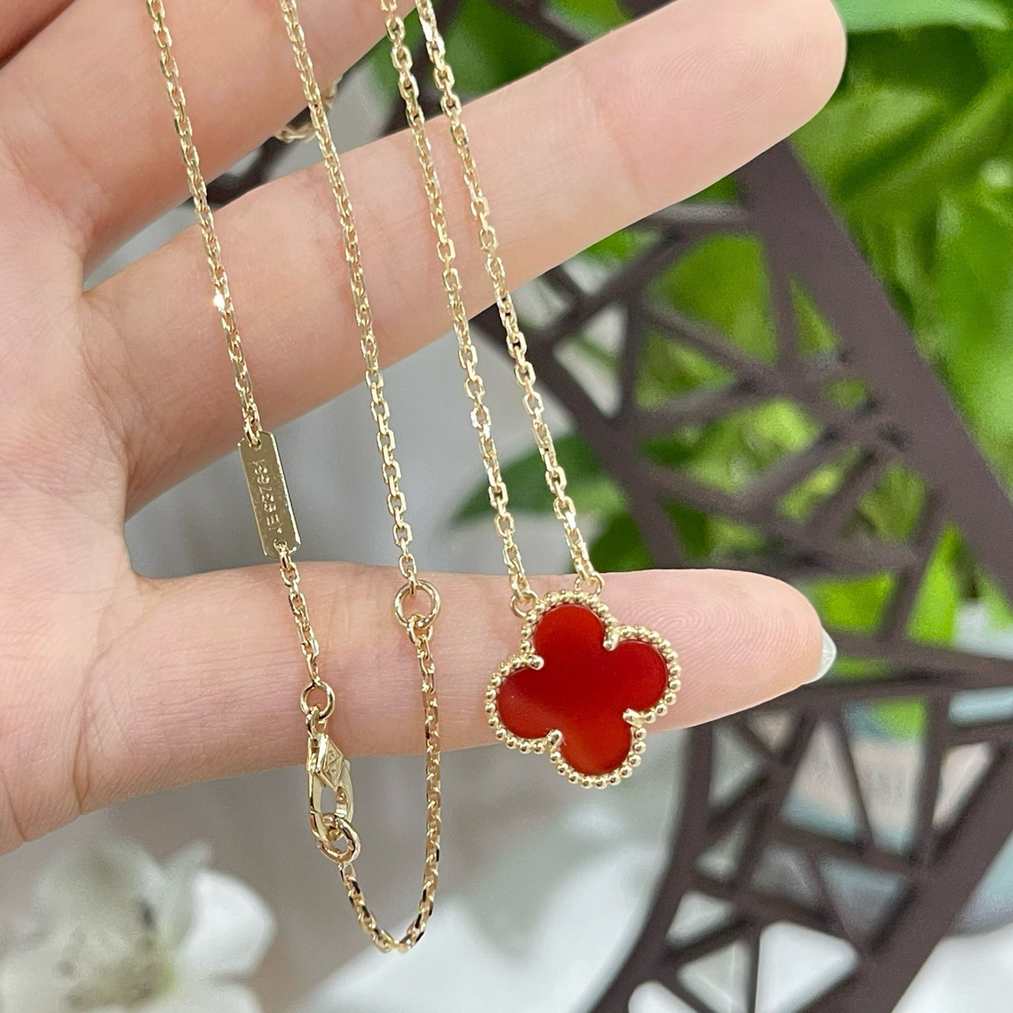 [Bijoux de luxe] Collier à fleur unique en cornaline 15 mm