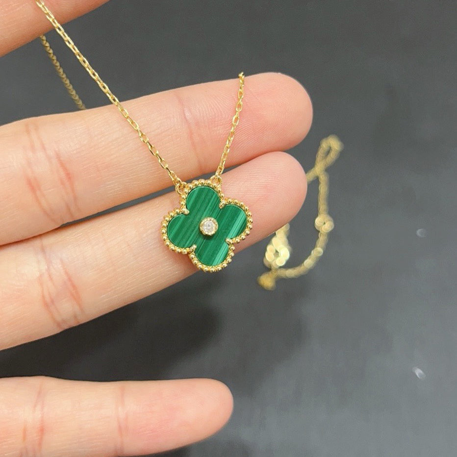 [Bijoux de luxe] Collier Clover 15 mm avec diamants et turquoise