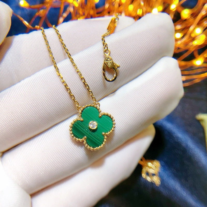 [Bijoux de luxe] Collier Clover 15 mm avec diamants et turquoise