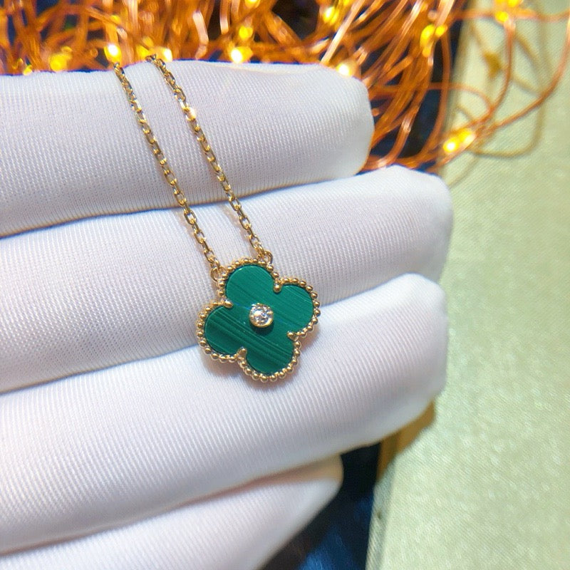 [Bijoux de luxe] Collier Clover 15 mm avec diamants et turquoise