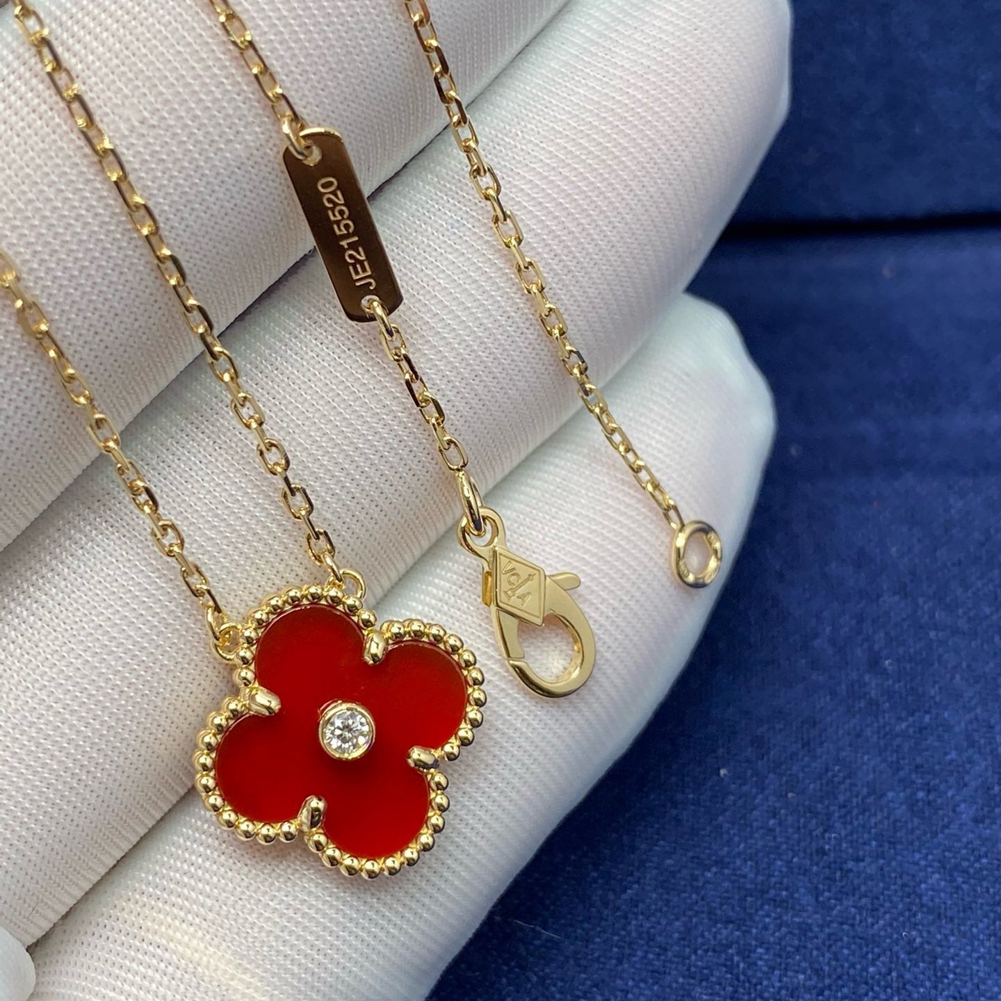 [Bijoux de luxe] Collier Clover 15 mm en diamants et cornaline