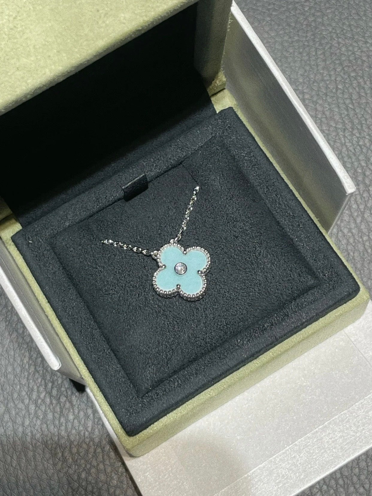 [Luxe Jewelry]CLOVER 1 DIAMOND LIGHT BLUE SILVER NECKLACE