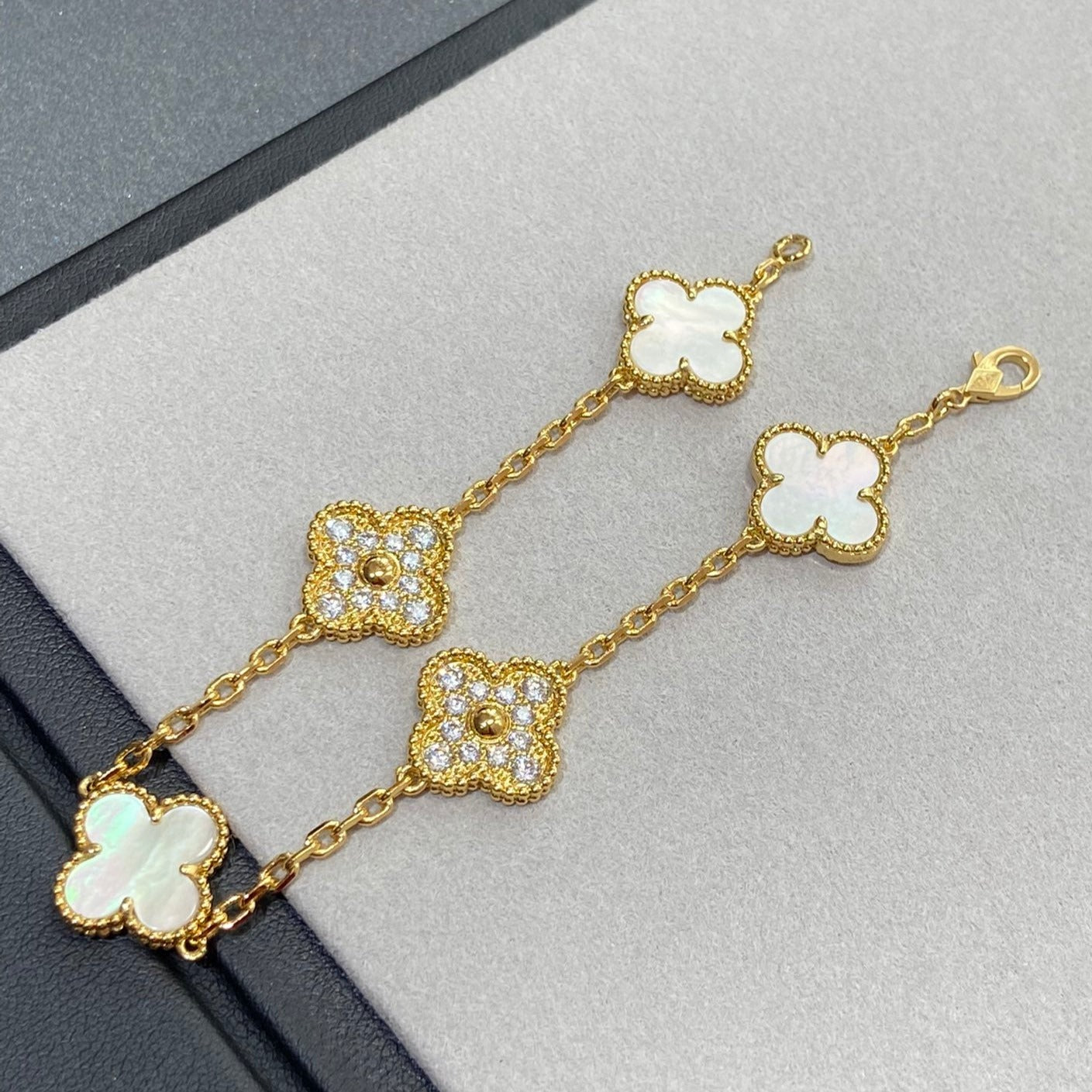 [Bijoux de luxe] Bracelet trèfle 5 motifs nacre blanche diamant 