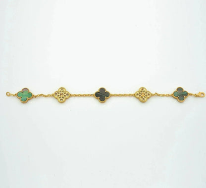 [Bijoux de luxe] Bracelet diamants gris à 5 motifs de trèfle