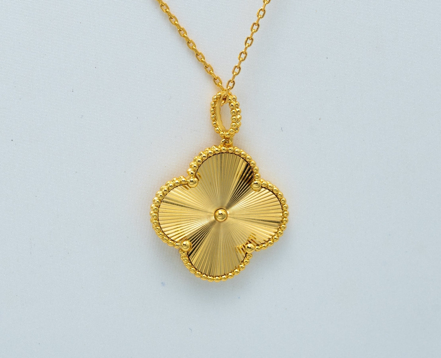 [Luxe Jewelry]CLOVER 25MM PEDANT NECKLACE GOLD