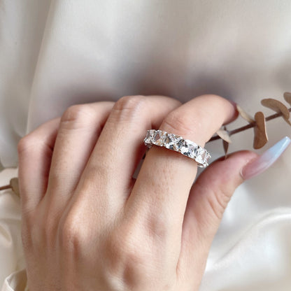 [Luxe Jewelry]Elegant Princess Cut Tennis Ring