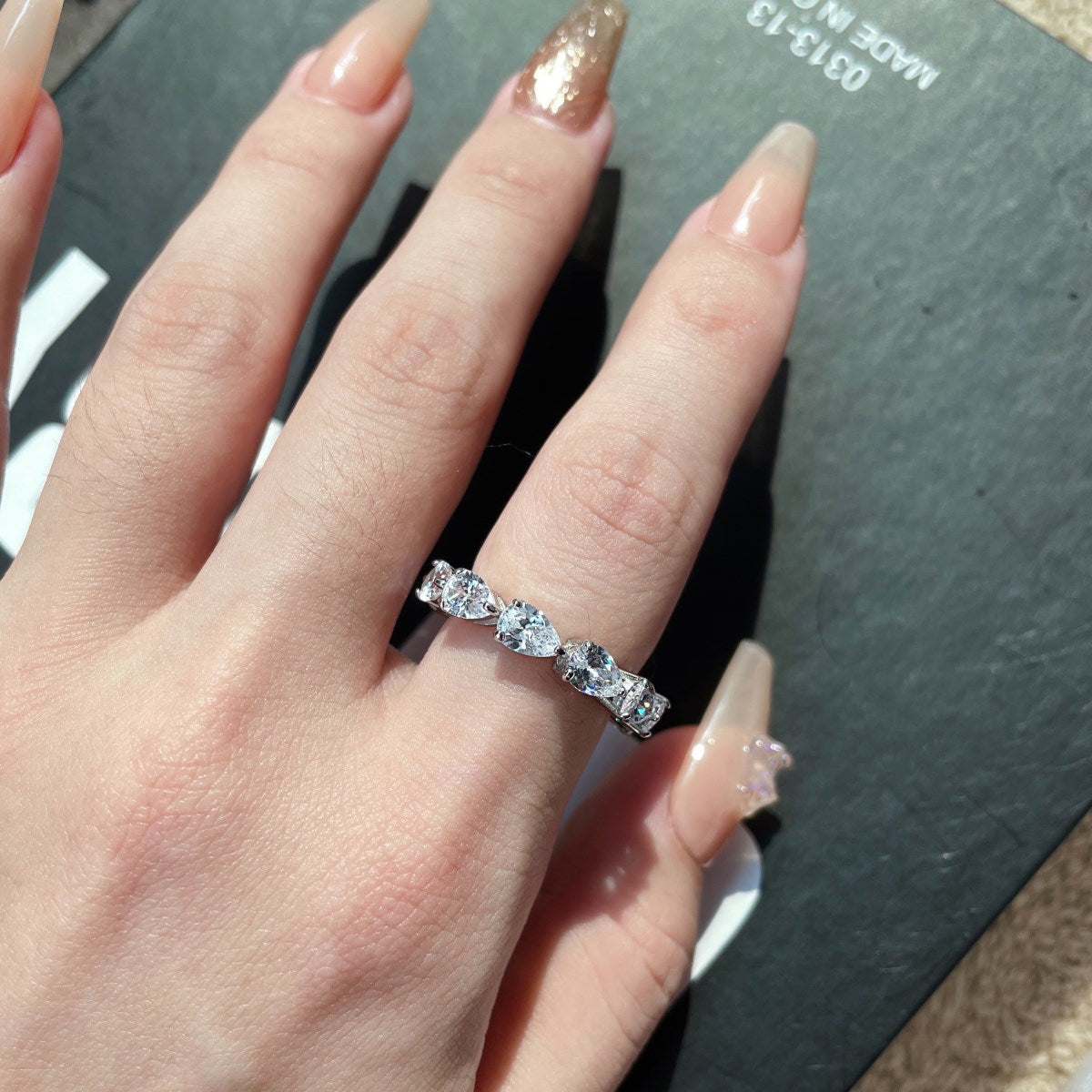 [Luxe Jewelry]Exquisite Pear Cut Tennis Ring