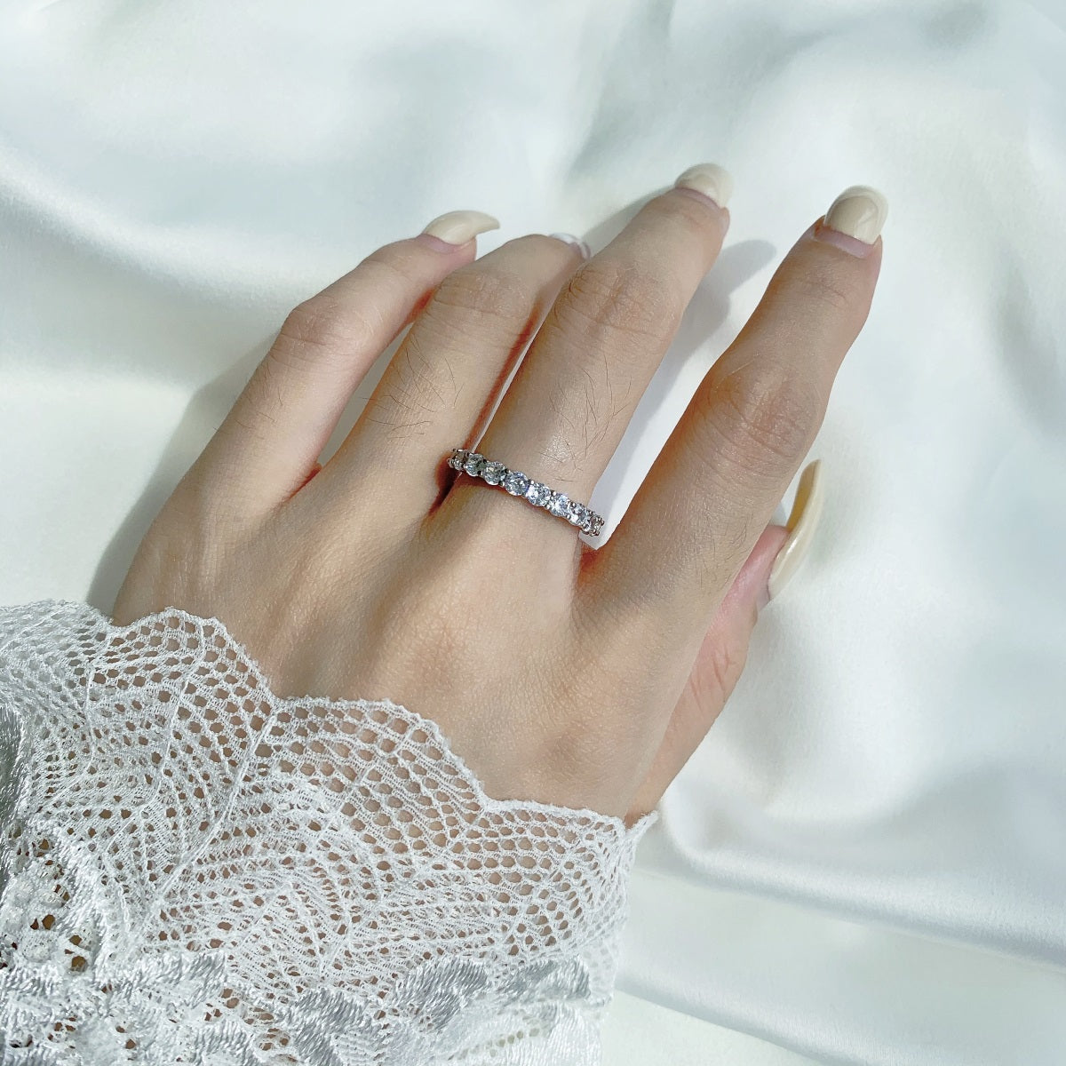 [Luxe Jewelry]Sparkling Round Cut Tennis Ring