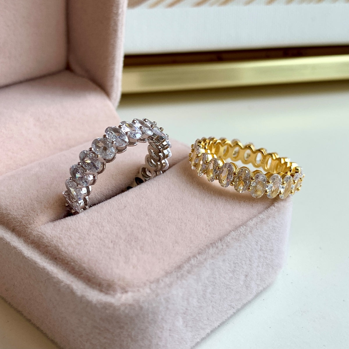 [Luxe Jewelry]Ornate Oval Cut Tennis Ring