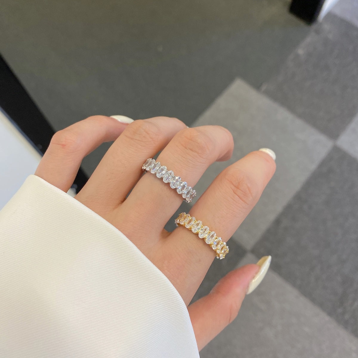 [Luxe Jewelry]Ornate Oval Cut Tennis Ring