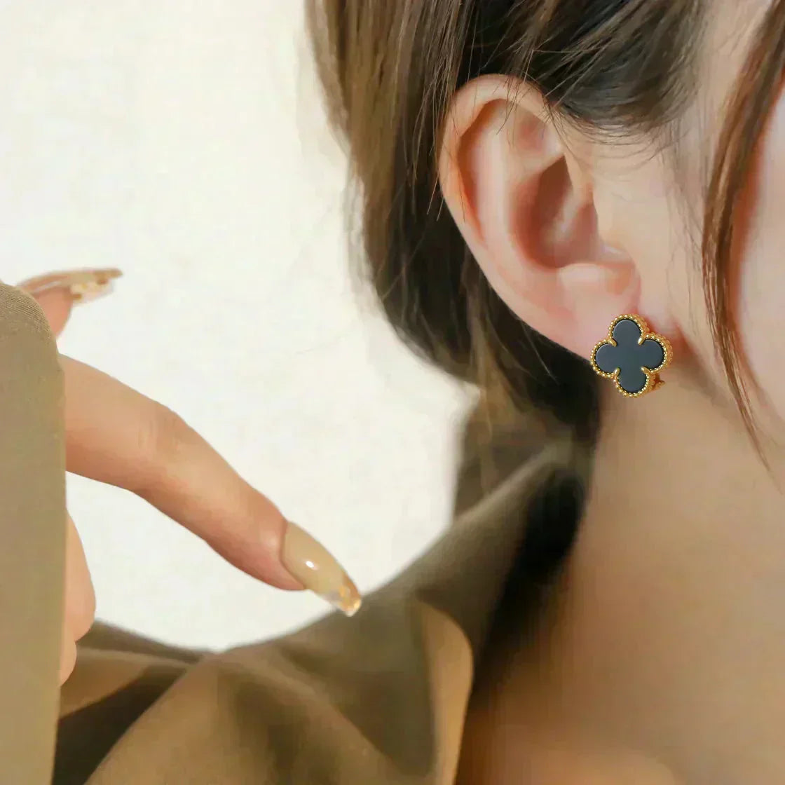 [Luxe Jewelry]CLOVER MEDIUM 1 MOTIFS  ONYX STUD EARRINGS