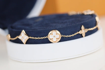 [Bijoux de luxe] Bracelet en forme de trèfle à feuilles