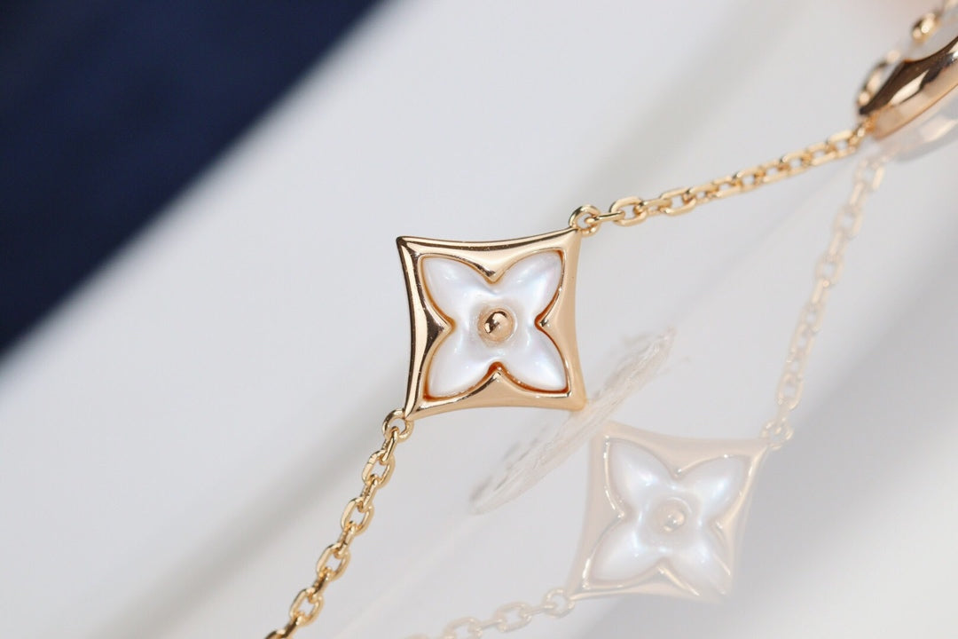 [Bijoux de luxe] Bracelet en forme de trèfle à feuilles