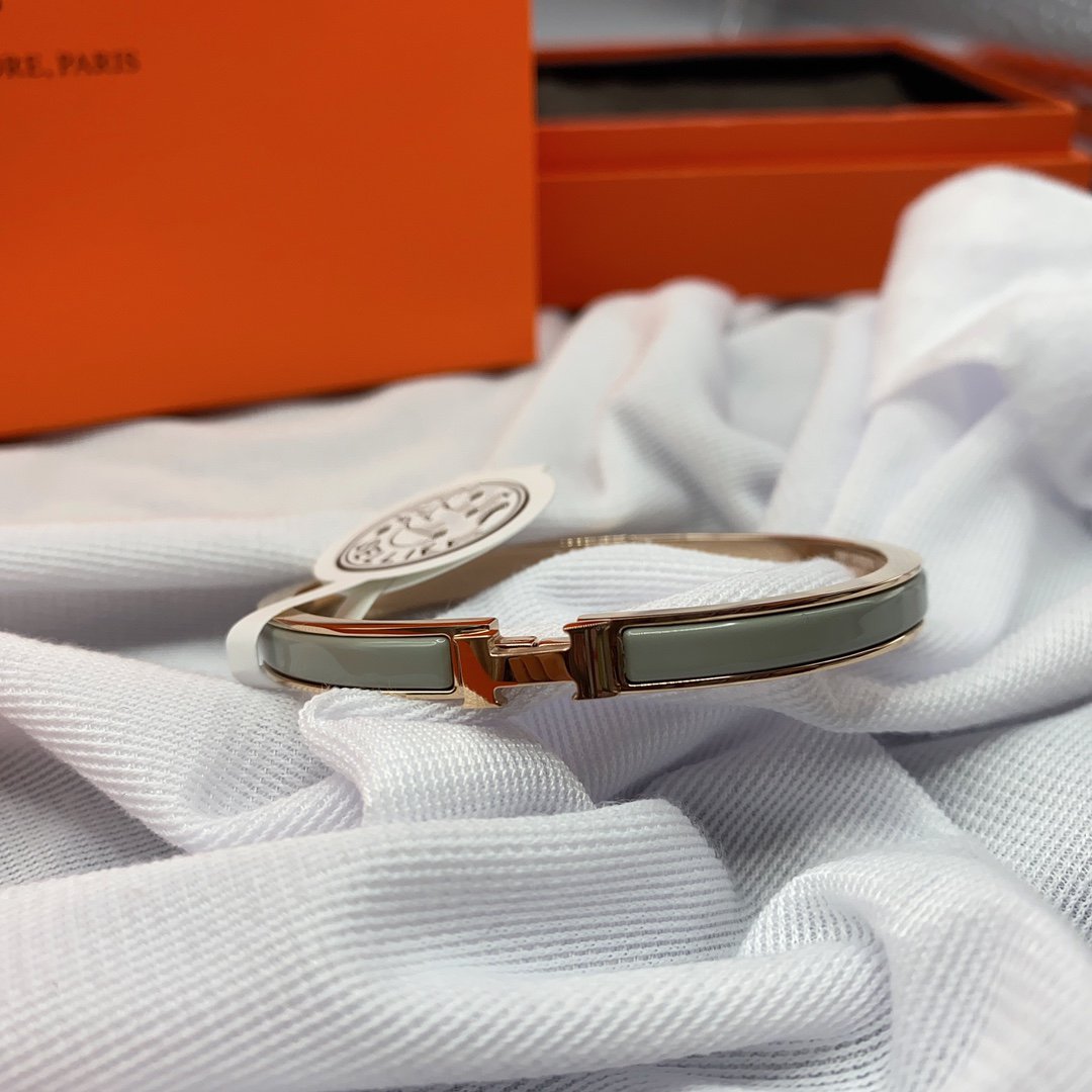[Luxe Jewelry]CLASSIC HM CLIC GREEN 8MM ENAMEL BRACELET
