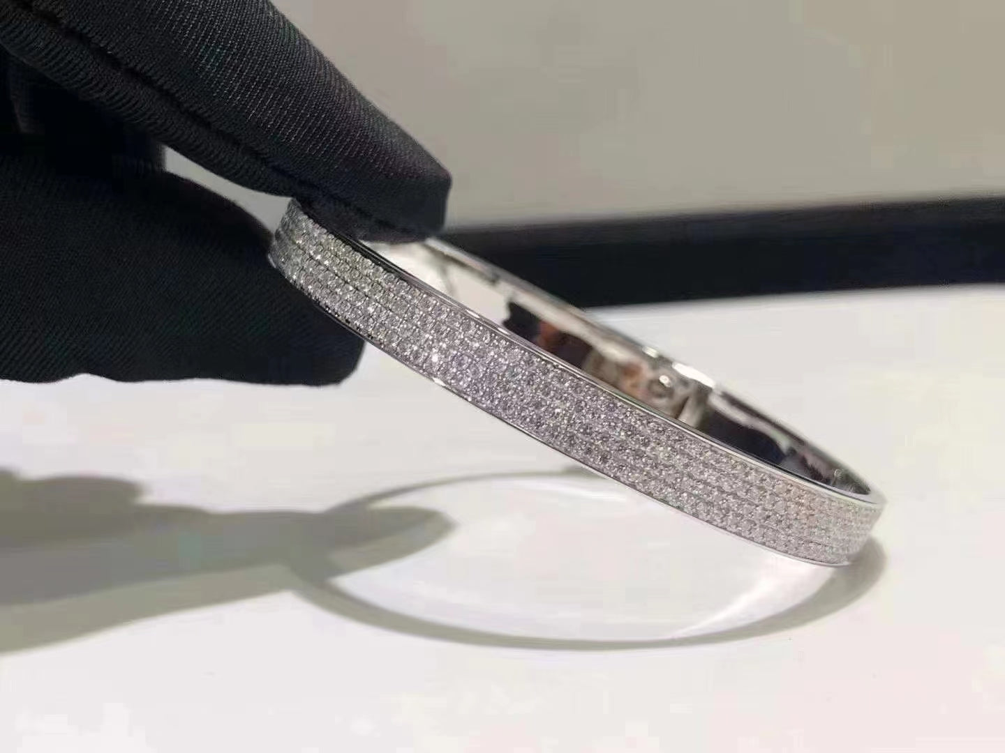 [Bijoux de luxe] Bracelet HM Kelly en argent et entièrement pavé de diamants