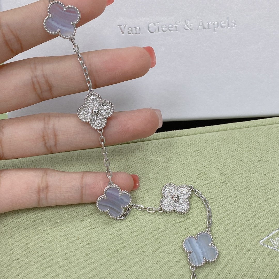 [Bijoux de luxe] Bracelet en argent avec calcédoine violette et diamants à 5 motifs 