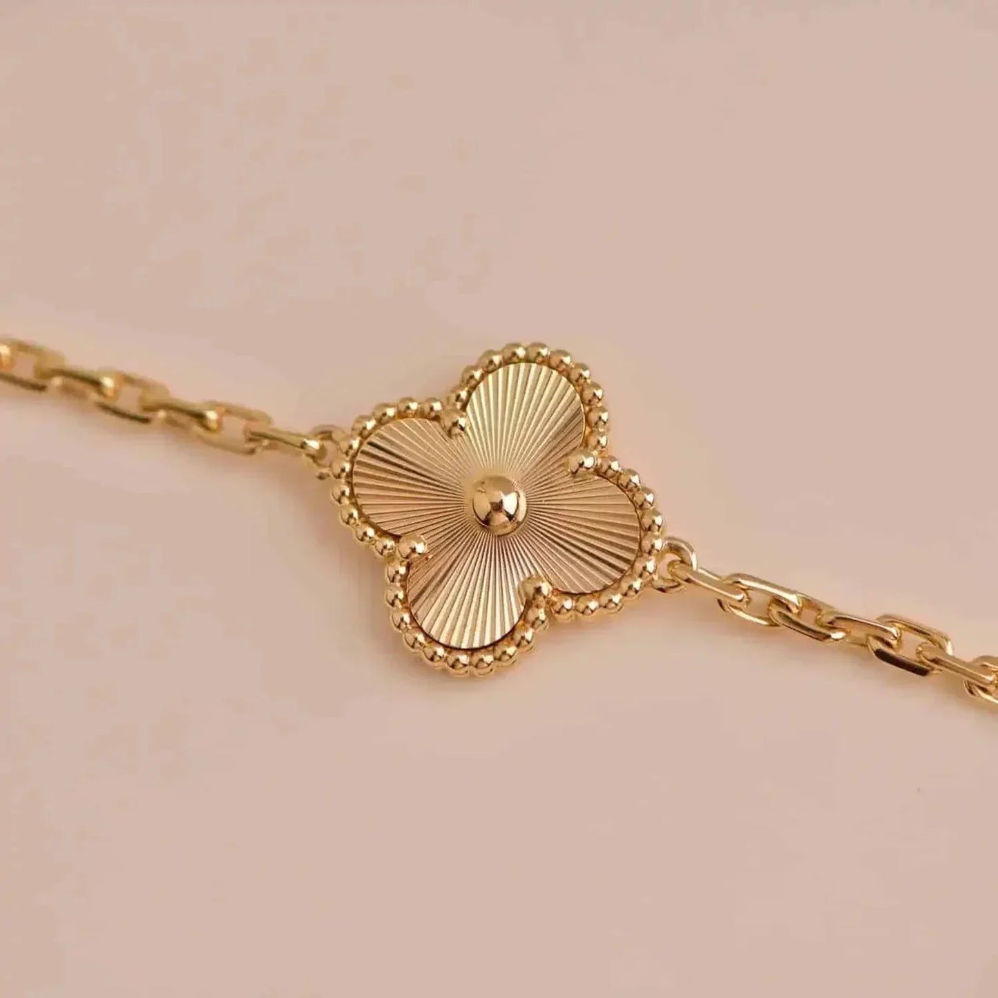 [Luxe Jewelry]CLOVER 5 FLOWERS LASER BRACELET