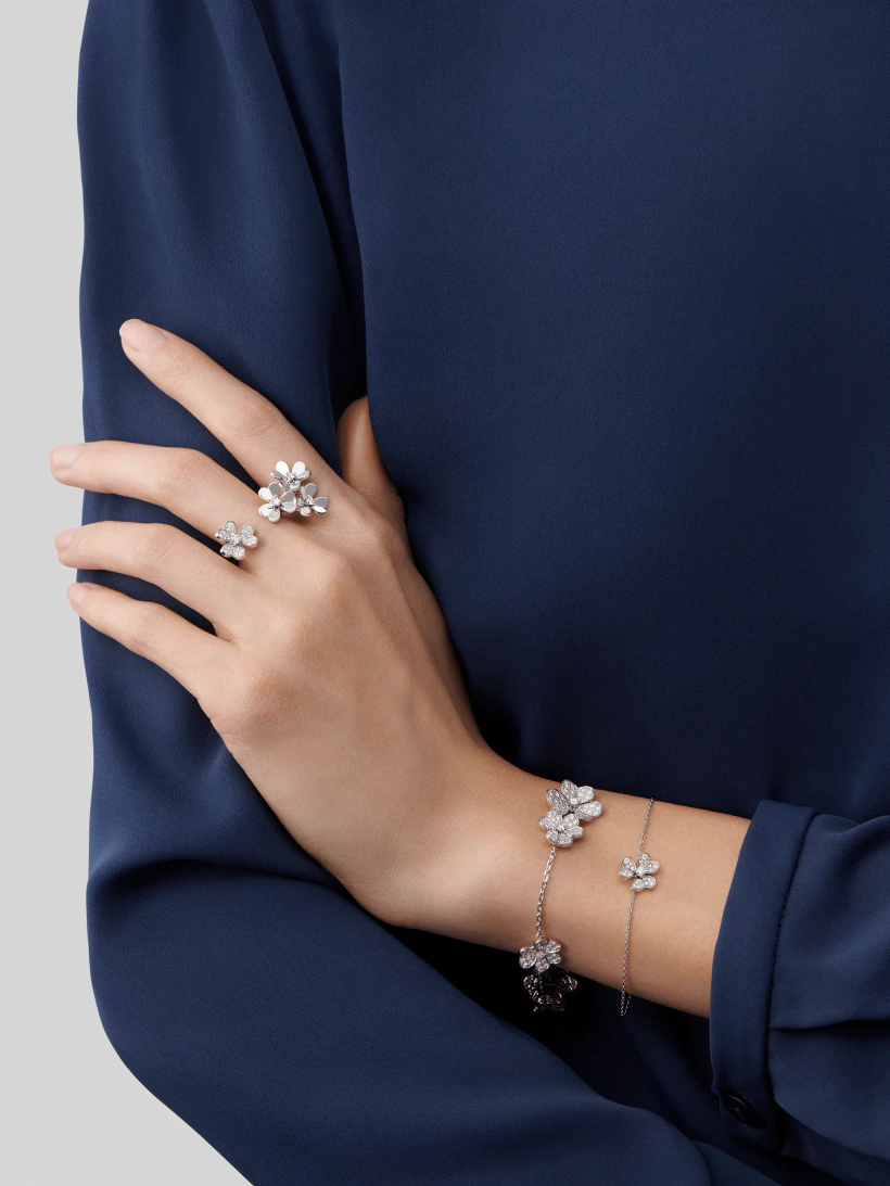 [Luxe Jewelry]FRIVOLE SILVER FLOWER DIAMOND BRACELET