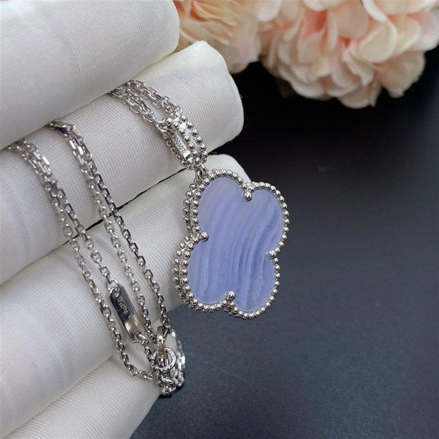 [Luxe Jewelry]CLOVER SILVER CHALCEDONY BIG CLOVER NECKLACE