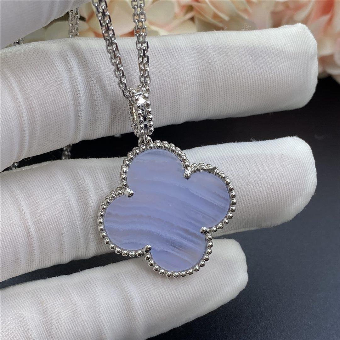 [Luxe Jewelry]CLOVER SILVER CHALCEDONY BIG CLOVER NECKLACE