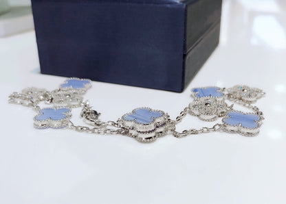[Bijoux de luxe]CLOVERS LE COLLIER EN ARGENT À 10 MOTIFS CALCÉDOINE DIAMANTS